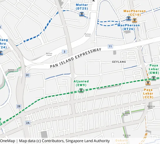 Map of the area around Blk 106 Aljunied Cres in Geylang, showing 400 m and 1 km rings and 2 primary schools within 1 km